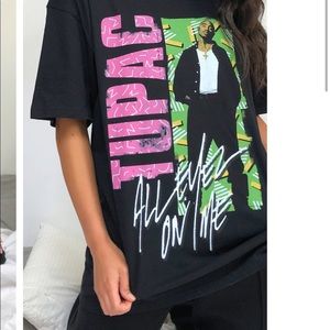 Tupac 80s or 90s All Eyez on Me Printed Black T shirt NWT